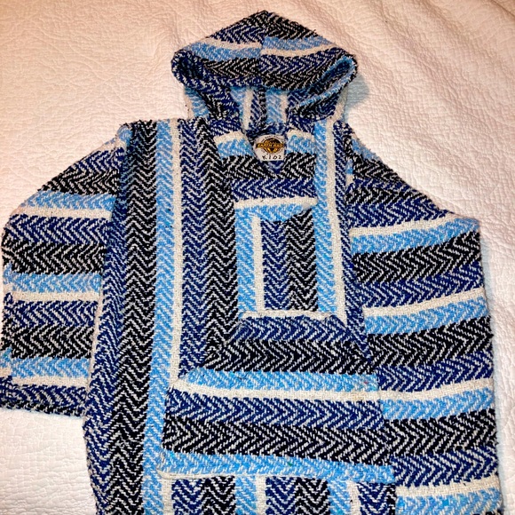 Boys poncho sweater! So warm and comfy. Size M boys. - Picture 1 of 2